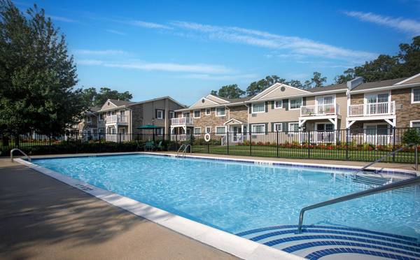 Lake Grove, NY 11755,7 Williams BLVD #7-2N