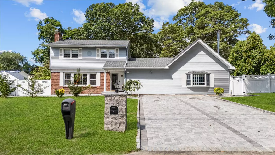 68 joyce Drive, Hauppauge, NY 11788