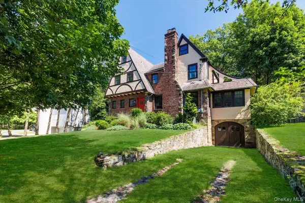 Mamaroneck, NY 10543,1017 The Parkway