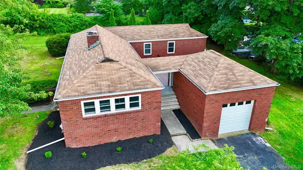 New Windsor, NY 12553,11 Willow LN