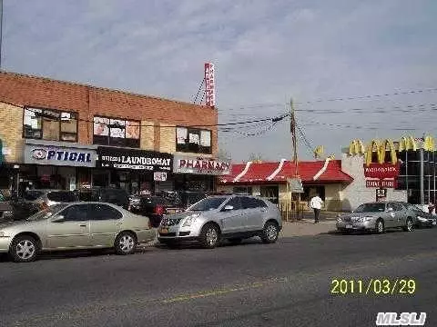 Flushing, NY 11367,72-63 Kissena BLVD