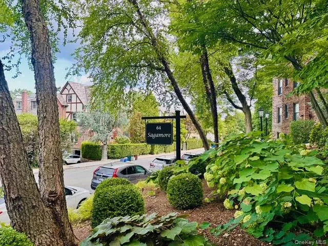 Bronxville, NY 10708,64 Sagamore RD #F5