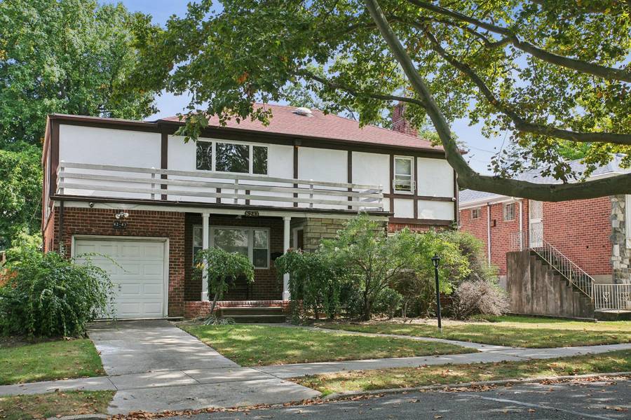 82-43 213th ST, Hollis Hills, NY 11427