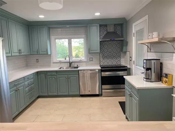 Yonkers, NY 10703,678 Bellevue AVE