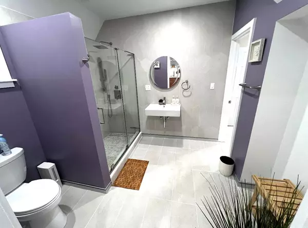 Yonkers, NY 10703,678 Bellevue AVE