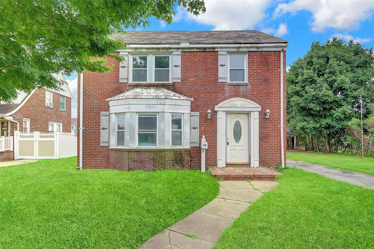 Hempstead, NY 11550,79 Elmwood AVE