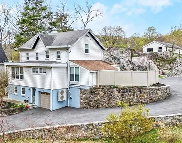 Ossining, NY 10562,49 Spring Valley RD