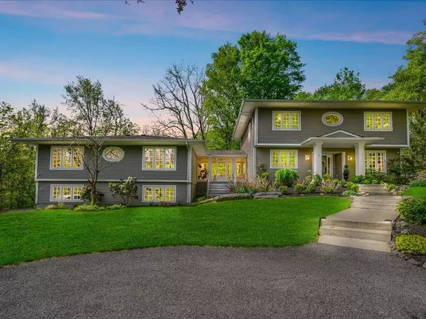 1 Sky View CT, Wallkill, NY 12589