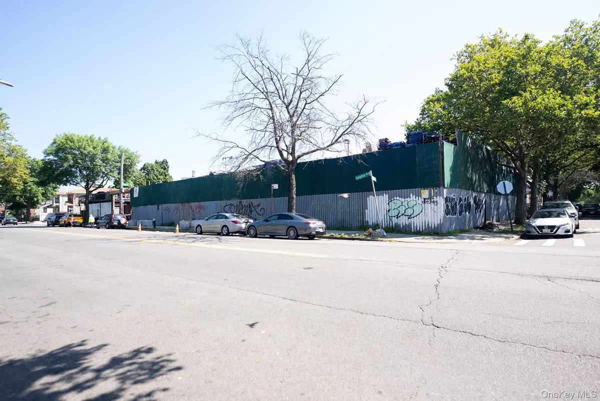 Jamaica, NY 11434,120-01 Sutphin BLVD
