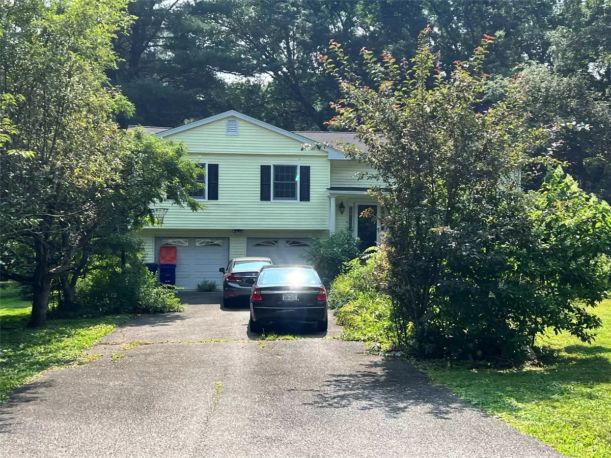 Millbrook, NY 12545,174 Horseshoe RD