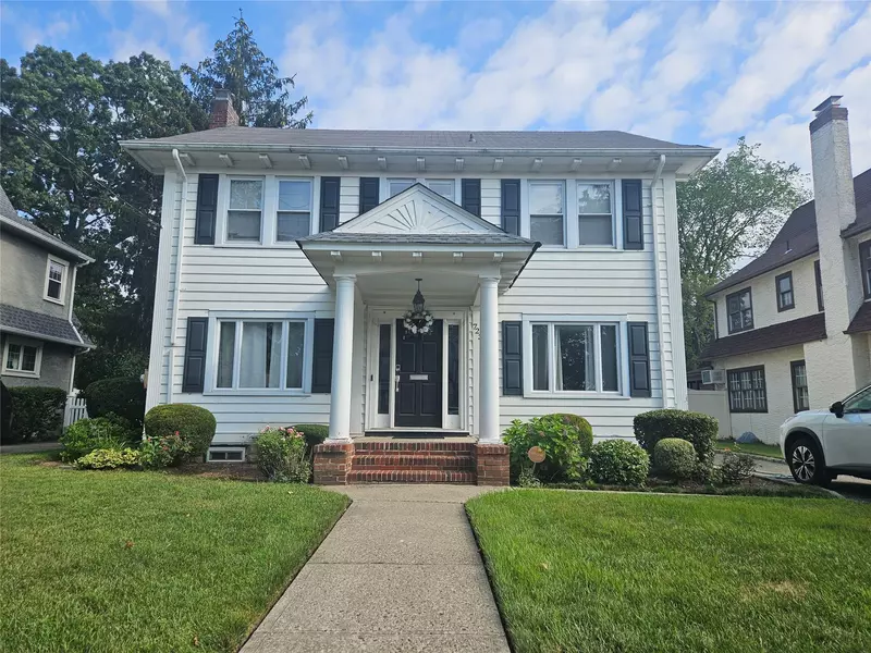 723 William ST, North Baldwin, NY 11510