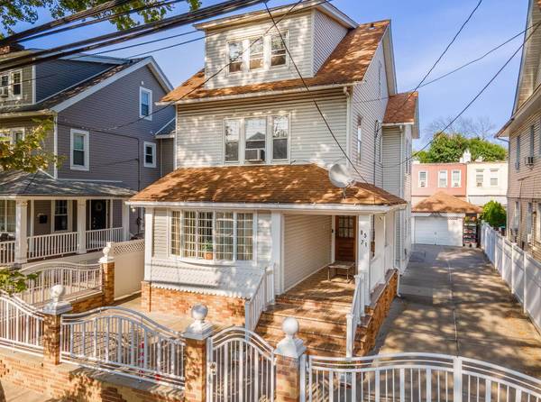 8571 88th ST, Woodhaven, NY 11421