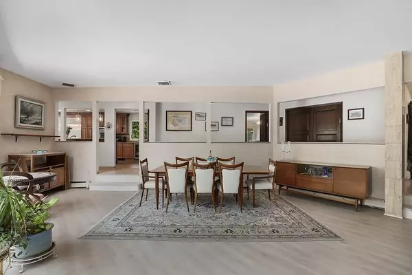 Armonk, NY 10504,7 Alpine DR