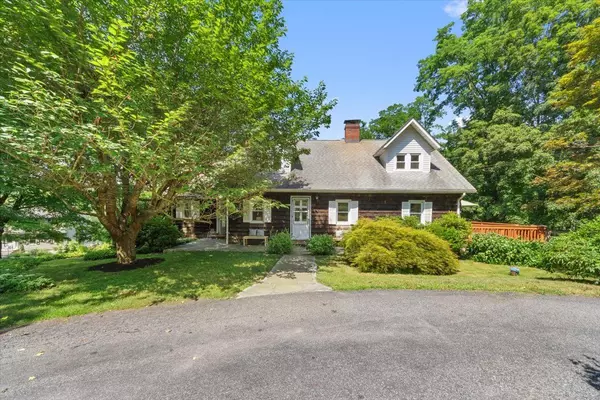 Katonah, NY 10536,157 Route 100