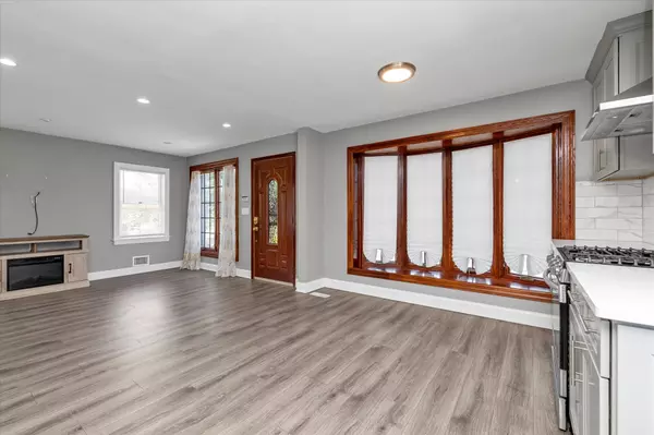 Westbury, NY 11590,25 Winnie CT