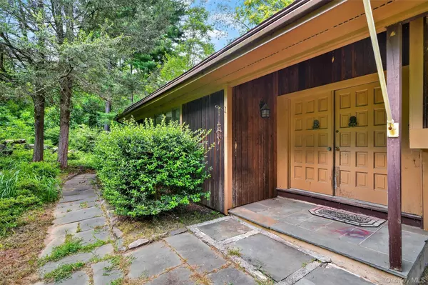 Bedford, NY 10506,4 Cedar Hill RD