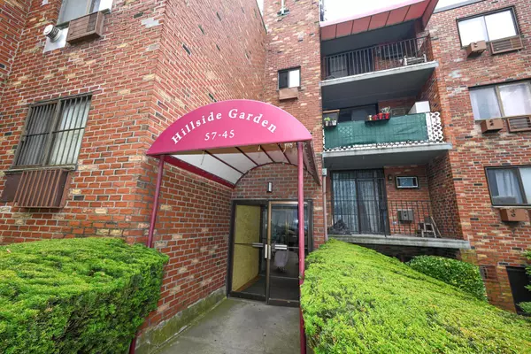 Middle Village, NY 11379,5745 74th ST #106