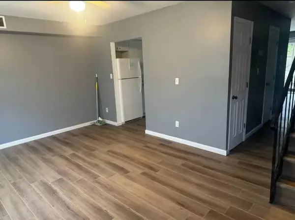 Wading River, NY 11933,197 Hill CT