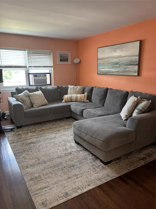 Yonkers, NY 10710,560 Tuckahoe RD #1B
