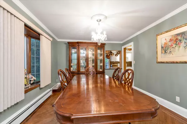 Valley Stream, NY 11581,132 Locust ST