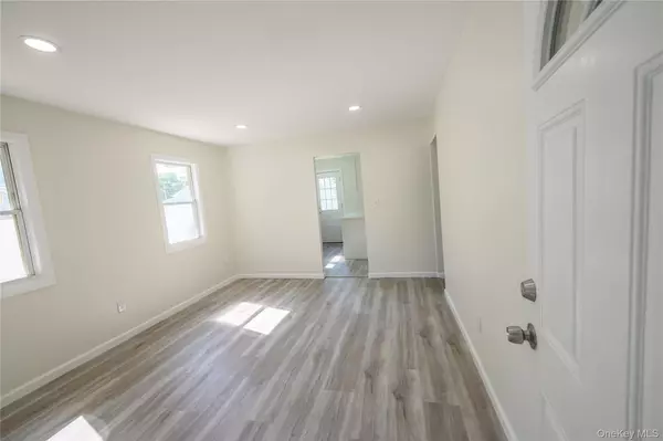 Ronkonkoma, NY 11779,130 N Huron ST