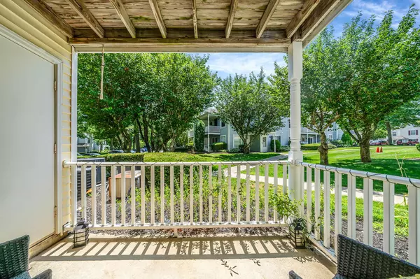 Middle Island, NY 11953,282 Fairview CIR