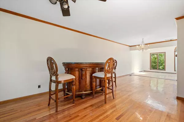 Syosset, NY 11791,41 Whitman AVE