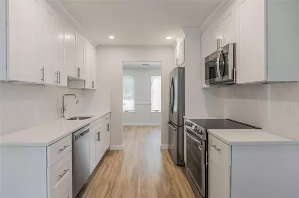 Saint James, NY 11780,204 Elton CT