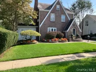 Hempstead, NY 11550,Address not disclosed