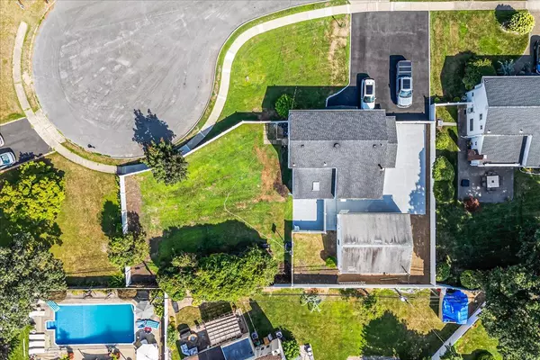 Deer Park, NY 11729,61 Andover DR