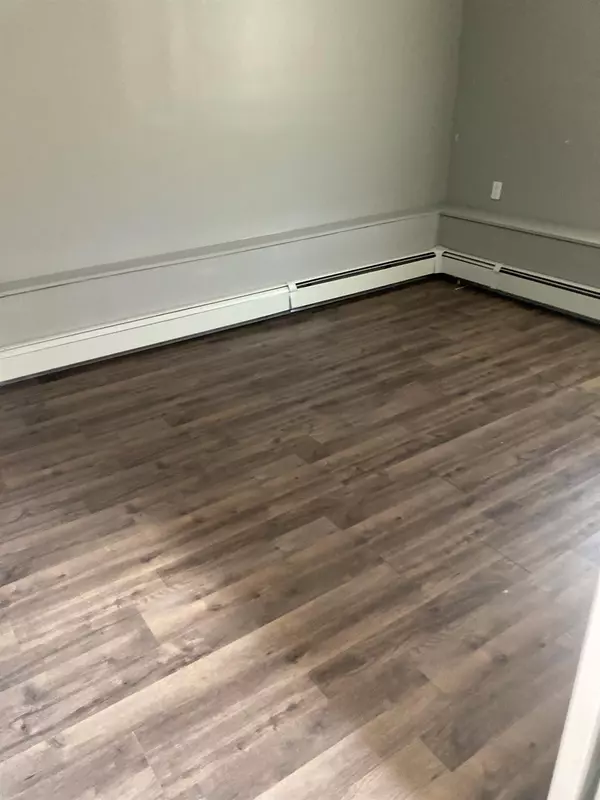 West Babylon, NY 11704,745 Centerwood ST