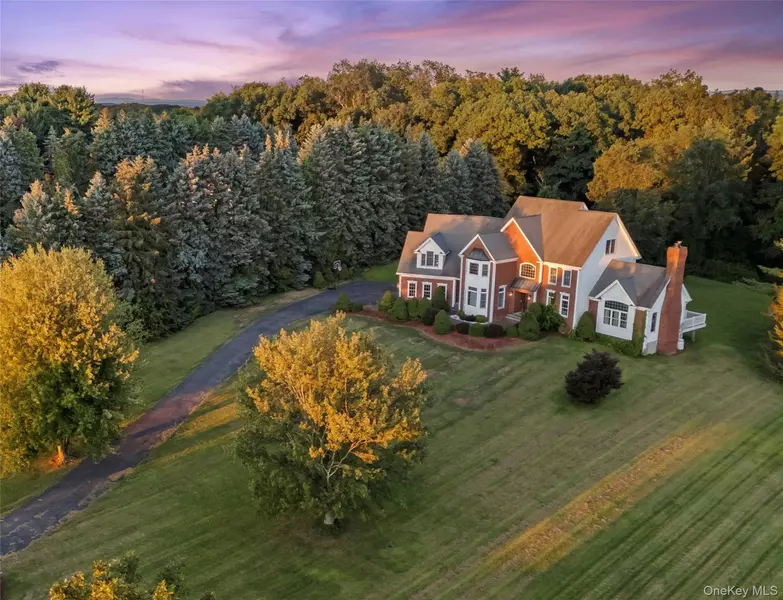 14 Kari BLVD, Poughkeepsie, NY 12601