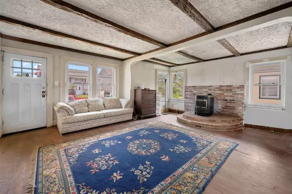 Freeport, NY 11520,142 Gordon PL