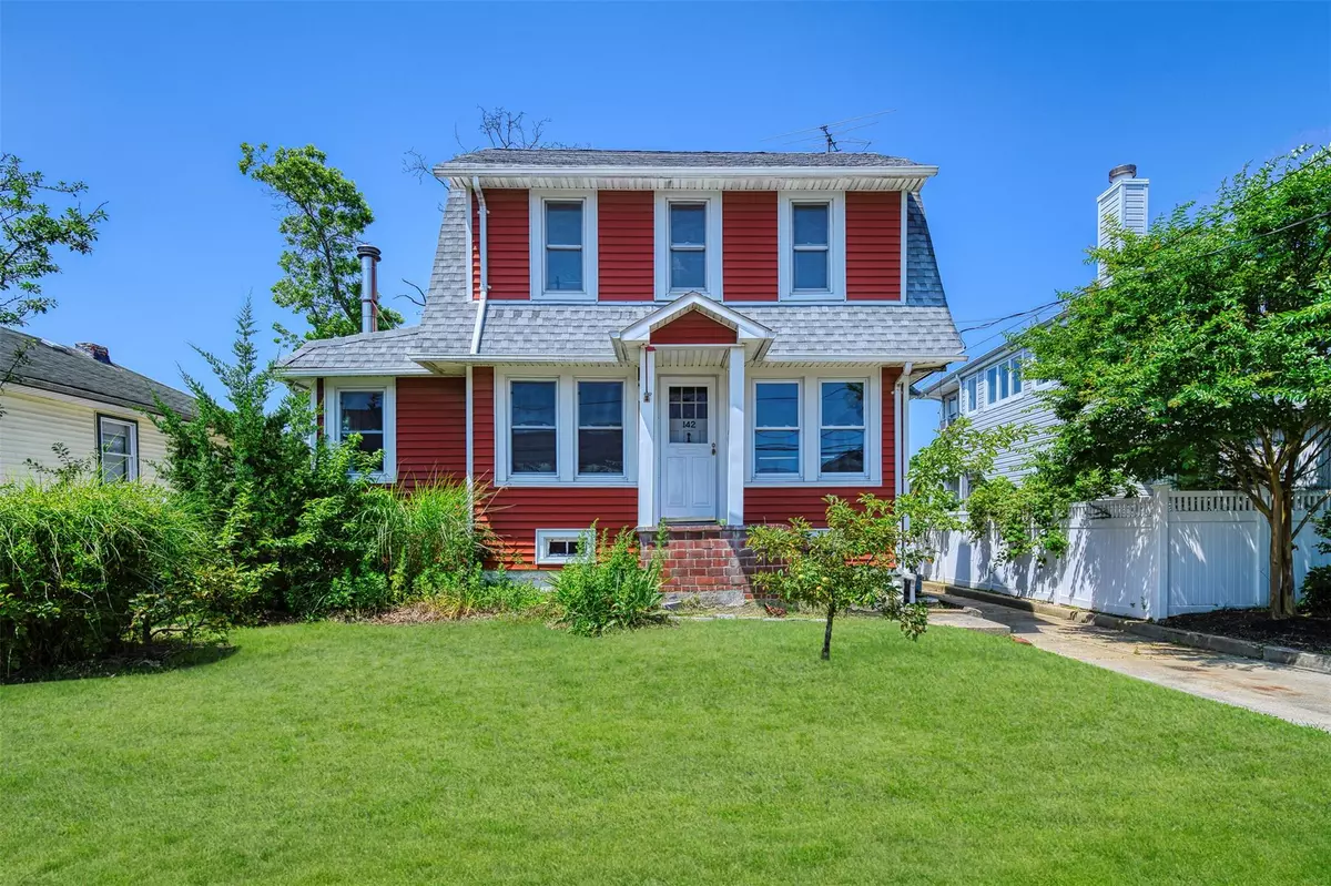 Freeport, NY 11520,142 Gordon PL