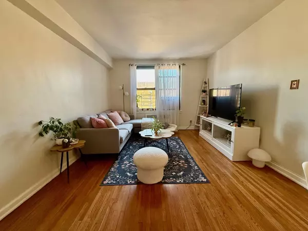 Corona, NY 11368,112-25 34th AVE #5B
