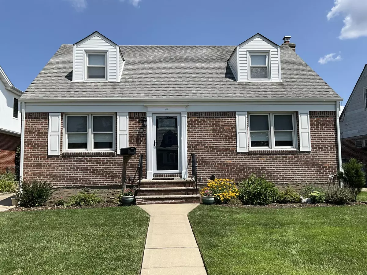 New Hyde Park, NY 11040,42 Park