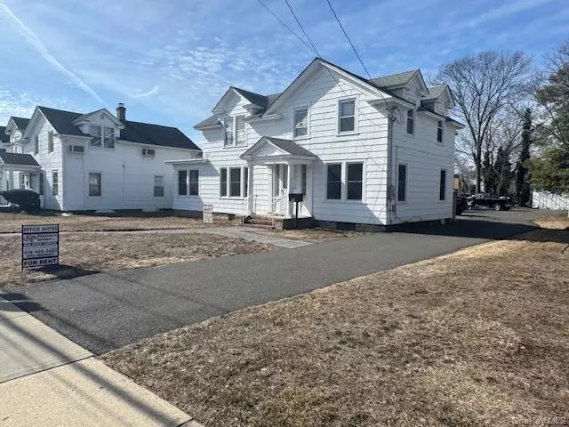 128 N Ocean AVE, Patchogue, NY 11772