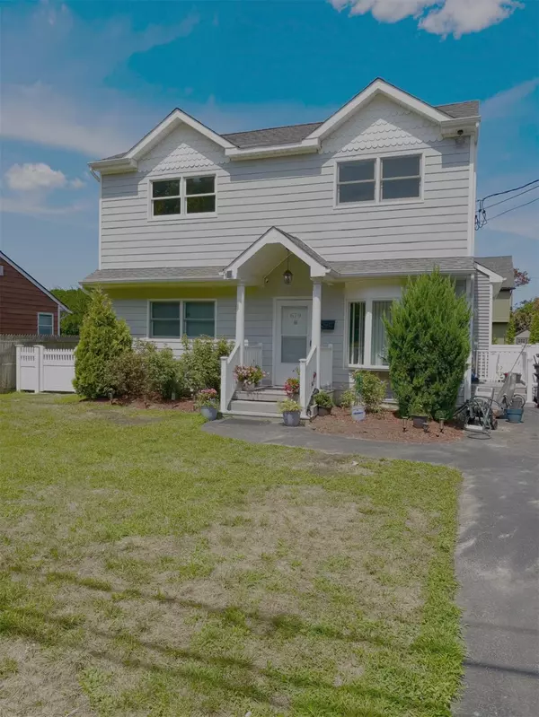 679 Montauk HWY, Oakdale, NY 11769