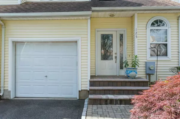 Melville, NY 11747,125 Cinnamon CT