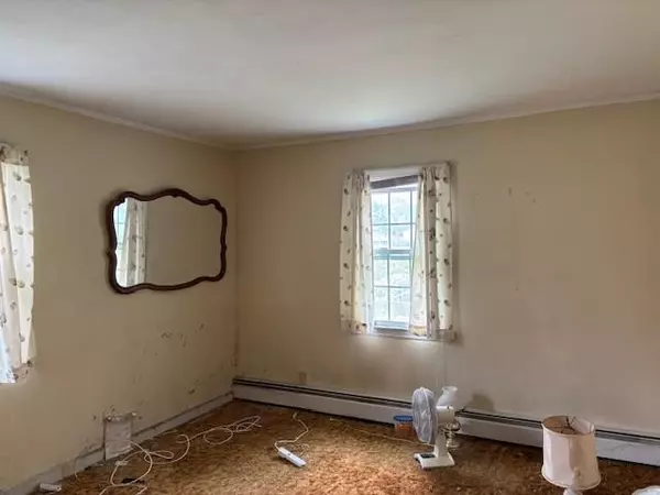 West Islip, NY 11795,225 Norma AVE