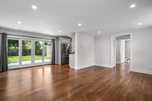 East Quogue, NY 11942,647 Montauk HWY