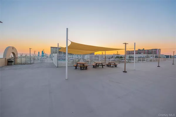 Long Beach, NY 11561,360 Shore RD #3E
