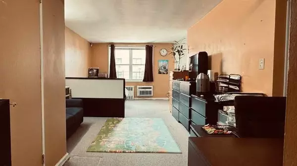 Flushing, NY 11355,143-43 41 AVE #6C
