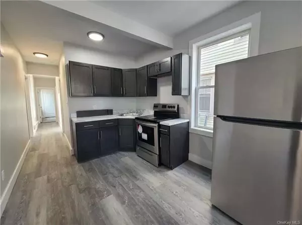 Poughkeepsie, NY 12601,29 Hooker AVE #2