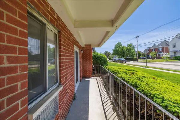 Rockville Centre, NY 11570,85 S CENTRE AVENUE #A16