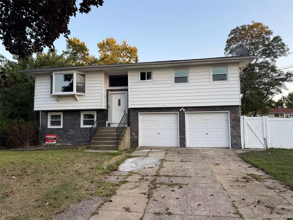 Brentwood, NY 11717,160 Van ST