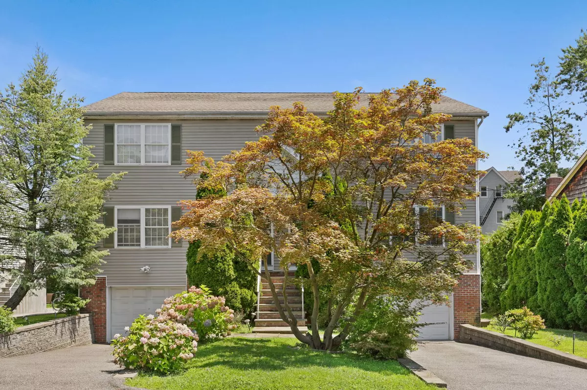 Harrison, NY 10528,161 Adelphi AVE
