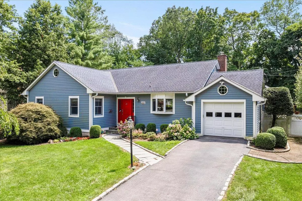 Rye Brook, NY 10573,65 Windingwood RD