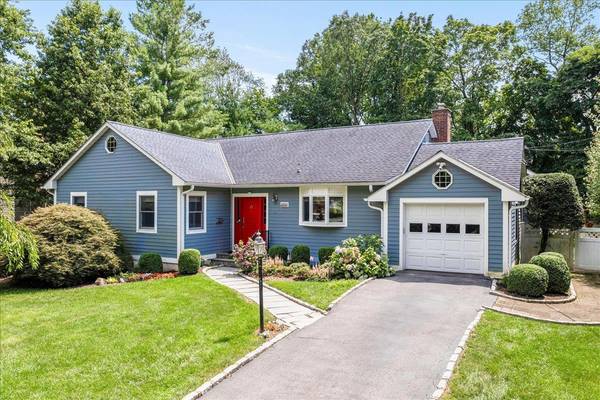 65 Windingwood RD, Rye Brook, NY 10573