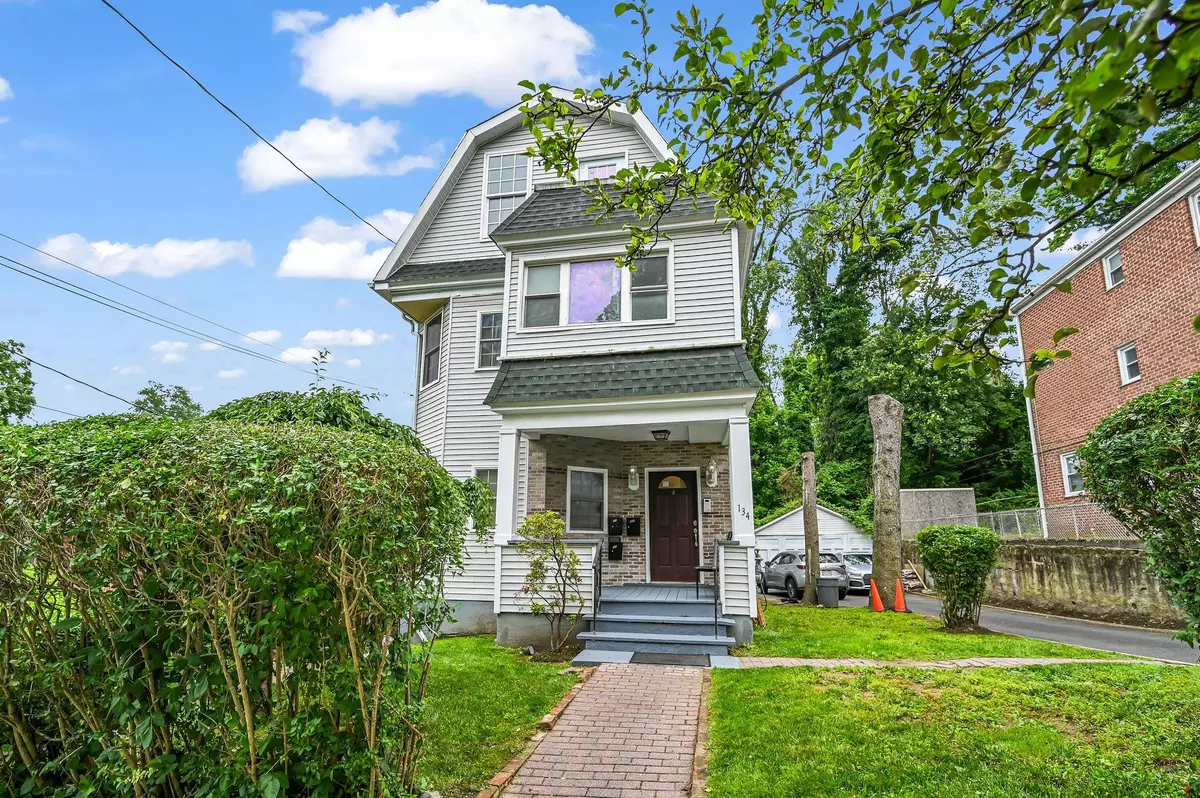 Mount Vernon, NY 10553,134 Haven AVE
